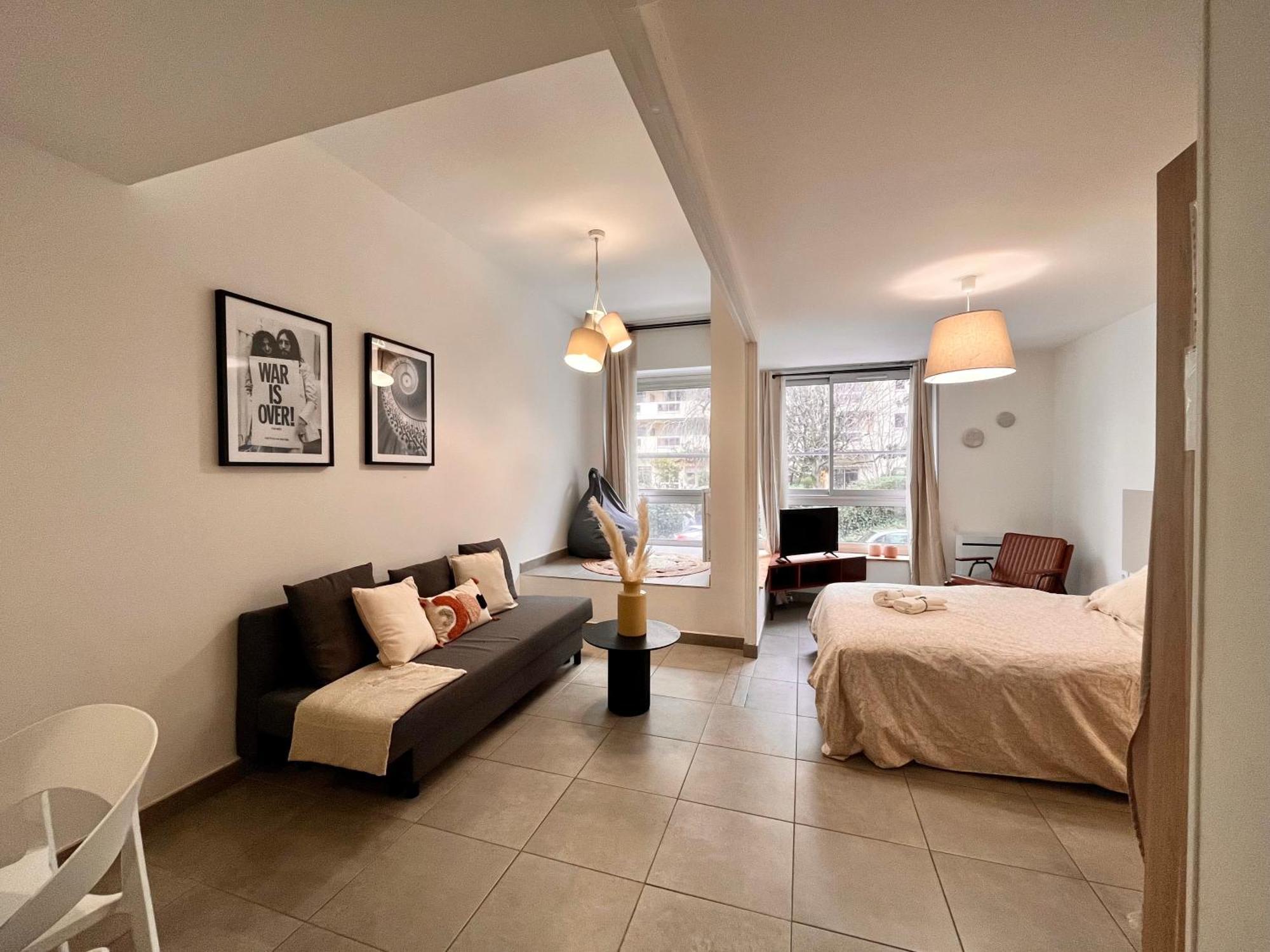 Suite Danbury Lyon Buitenkant foto