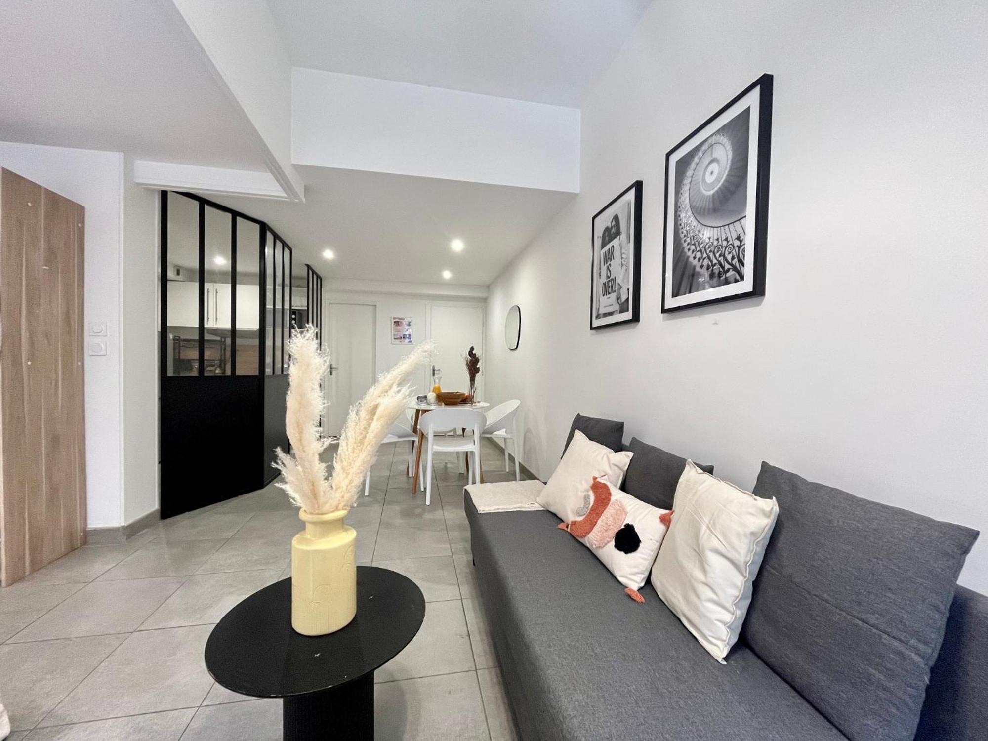 Suite Danbury Lyon Buitenkant foto